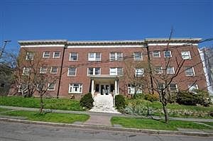 1st image of 1720 E Denny Way APT 208
