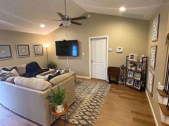 3rd image of 173 Stonefield Rd