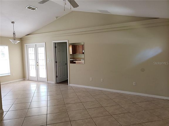 4th image of 21420 SW Marine Blvd