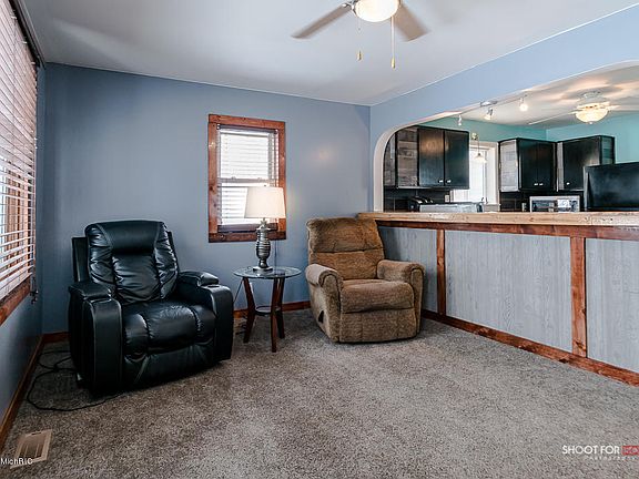 4th image of 3030 Valk St