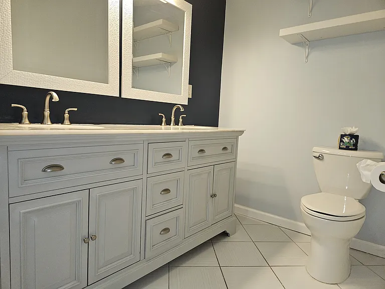 1009 N Twyckenham Dr — Photo 8