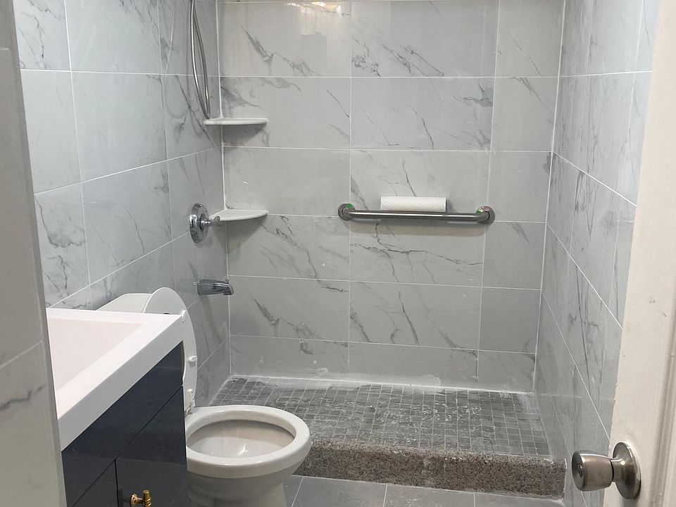1st image of 358 Harold St Floor 1