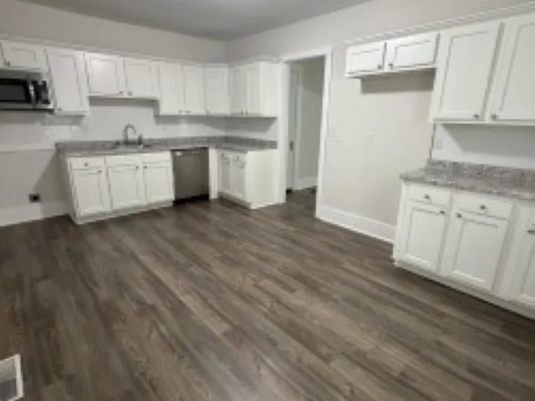 316-20 S Collett St #320 — Photo 3