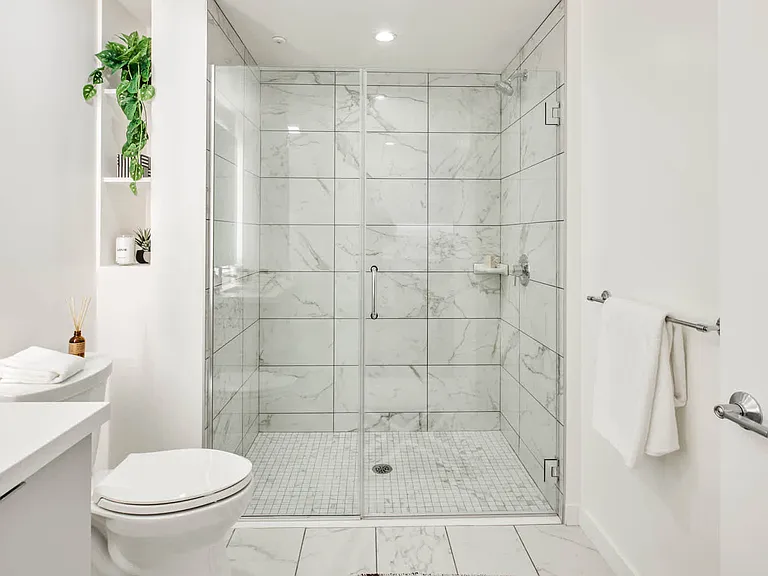 Bathroom with Porcelain Tile
