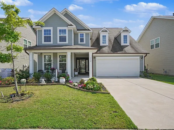 312 Avery Glenn Way, Fuquay Varina, NC 27526