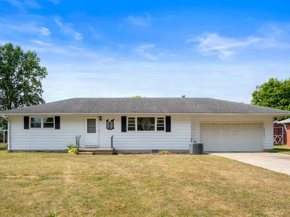 3907 S Larry Ln, Muncie, IN 47302