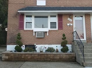 722 Carmen Dr, Norristown, PA 19401