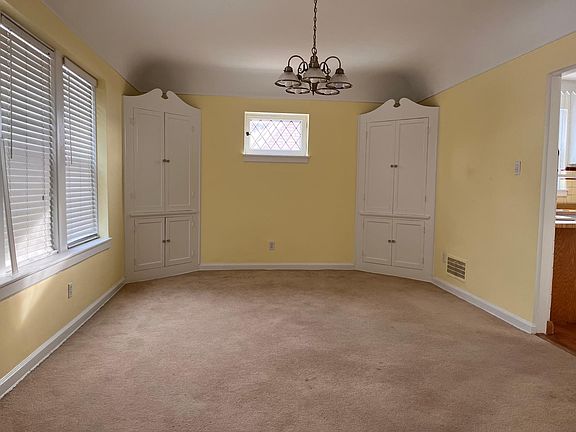 2nd image of 10512 S Claremont Ave #2
