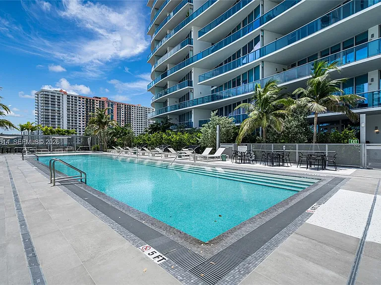 17550 Collins Ave #Penthouse 1 — Photo 65