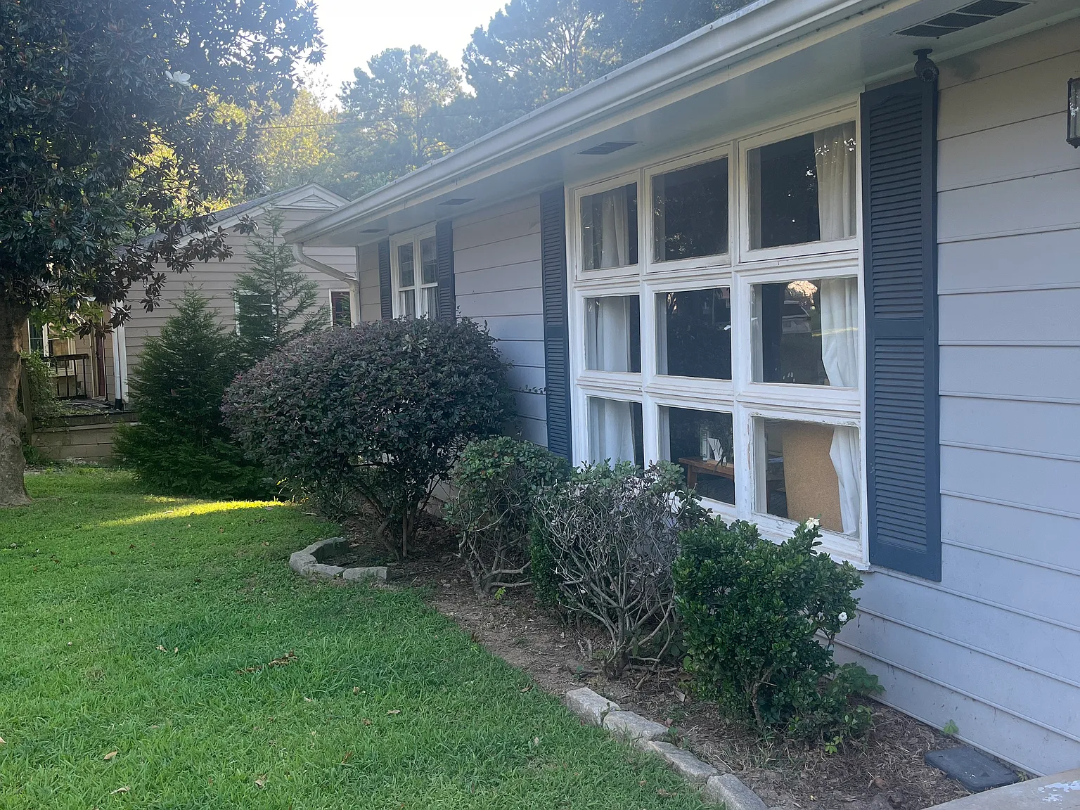 3 bed, 1080 sqft, $1,000 — Photo 2