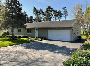 7320 Rochester Rd, Lockport, NY 14094