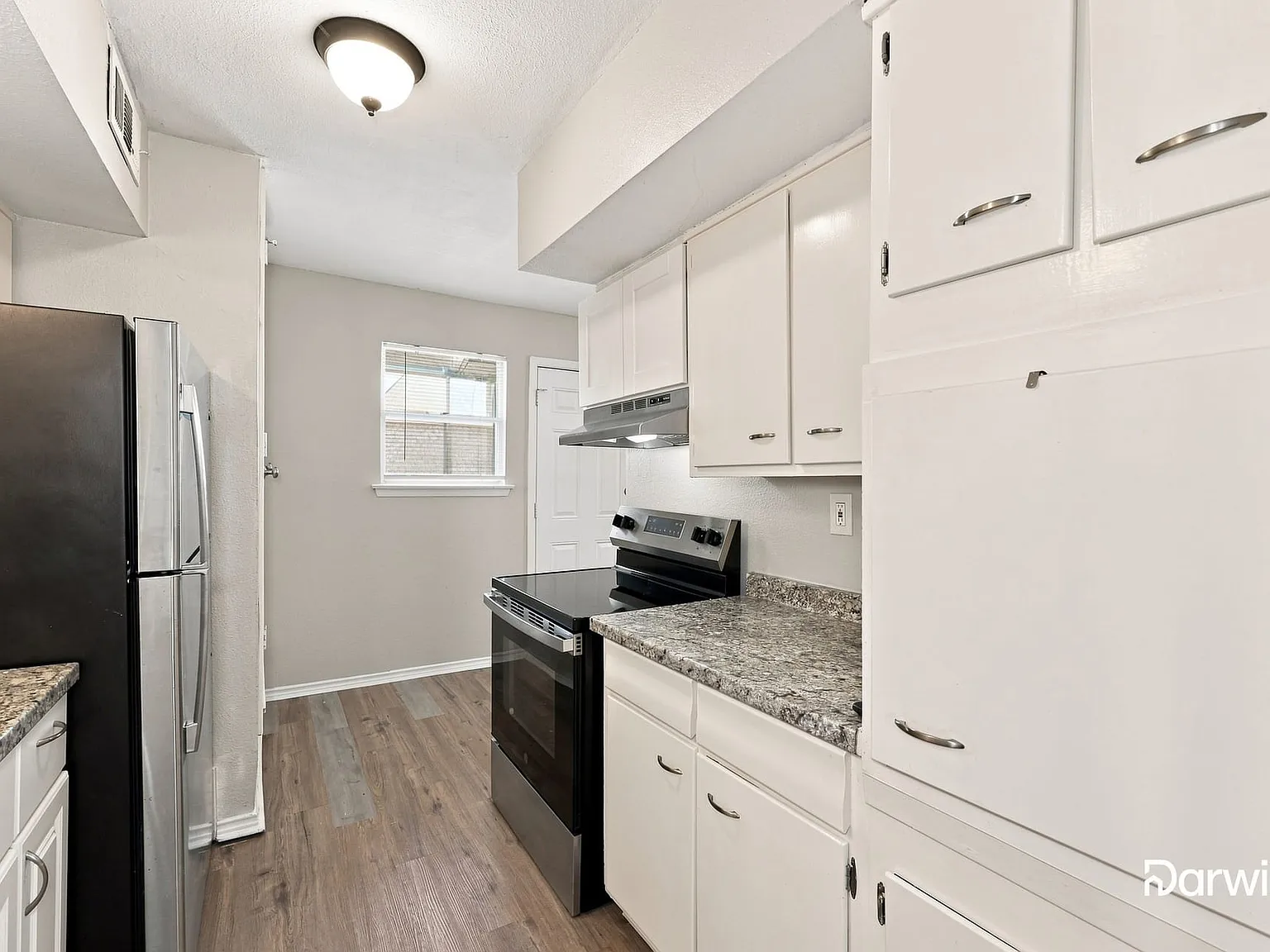 4 bed, 1.5 bath, 1378 sqft, $1,925 — Photo 4