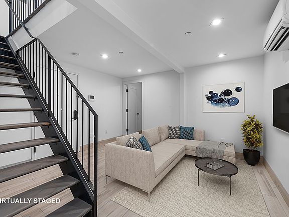 5th image of 144 N 11th St #1L