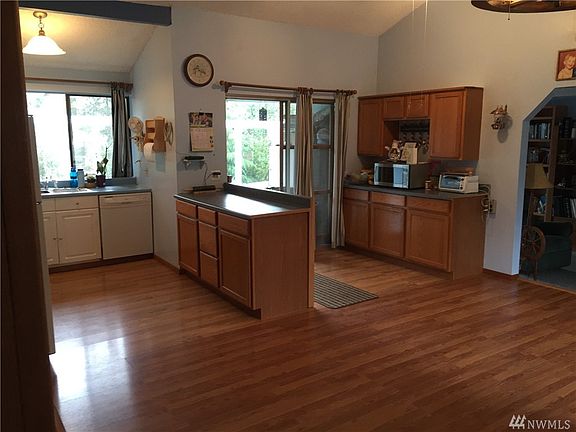 2nd image of 2114 108th Ave SE