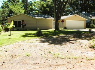 1734 Moonglow Rd, Centralia, IL 62801