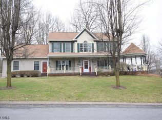 2201 Autumn Wood Dr, Huntingdon, PA 16652