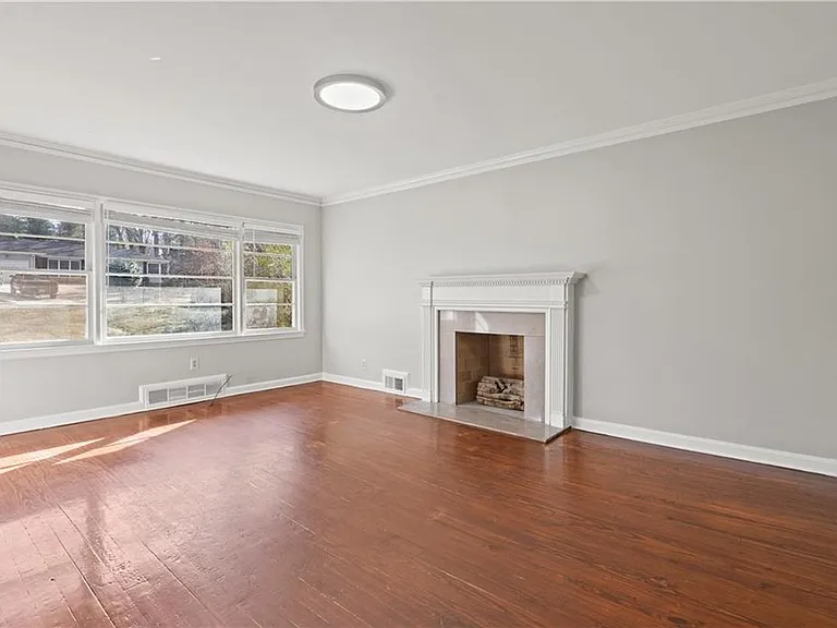 1415 Pollard Dr SW — Photo 5