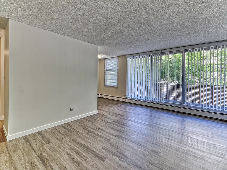 738 14th Ave SW #4C — Photo 16