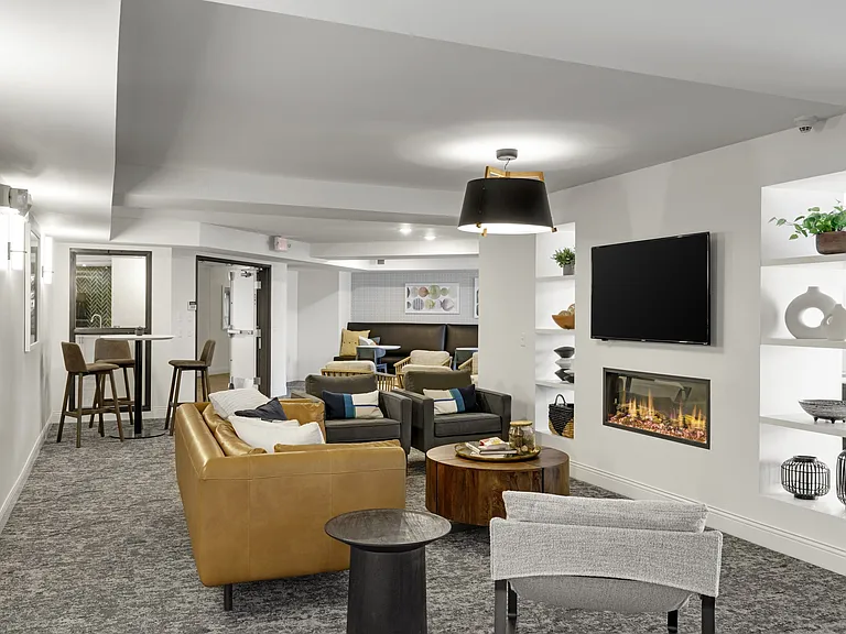 Creekside Apartments — Photo 55