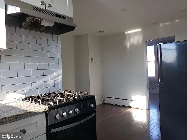 2208 S 15th St #3 — Photo 8