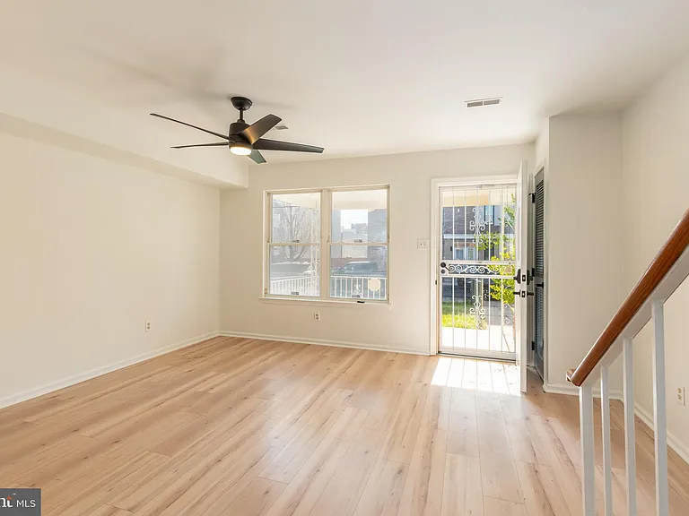 1330 N Hancock St — Photo 10