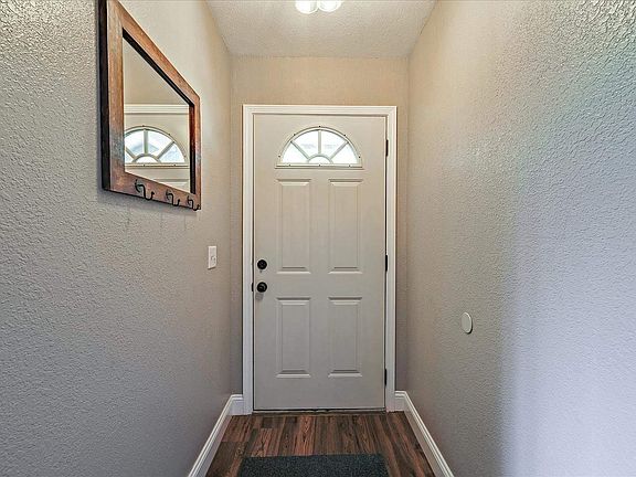4th image of 23883 Pine Lake Dr