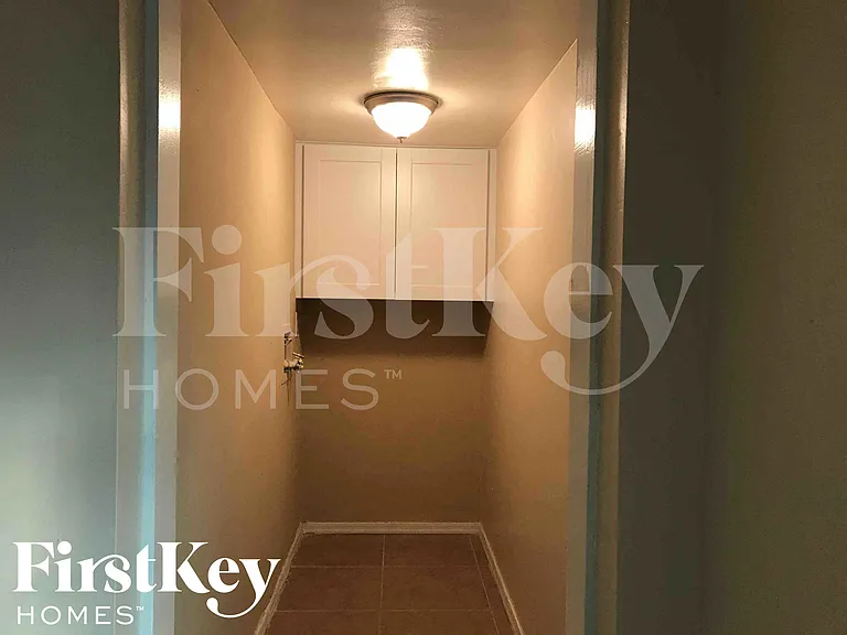 3625 W San Juan Ave — Photo 8