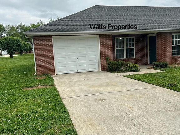 2nd image of 225 Briar Cir