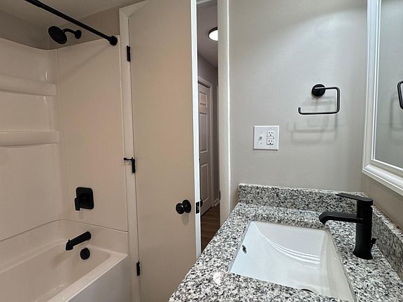 4th image of 5260 Crossbow Cir Unit 16A