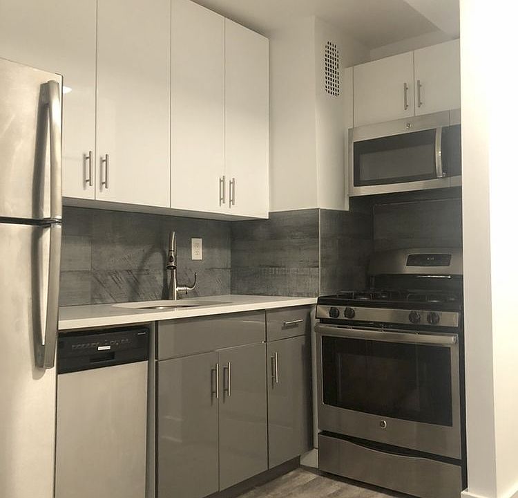 2nd image of 4140 Denman St APT 2E