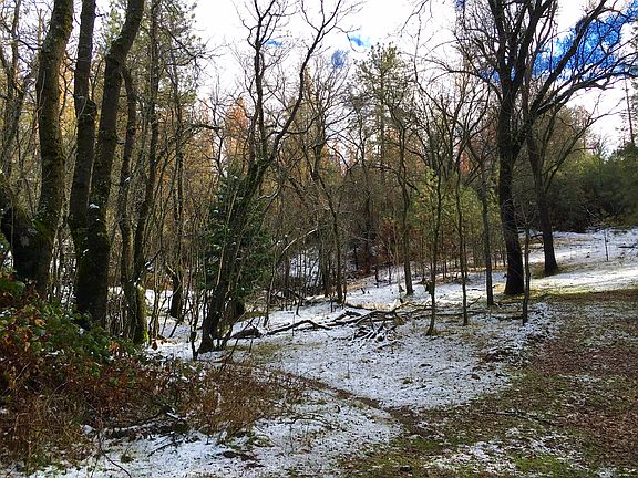 Boarders BLM/Private Land