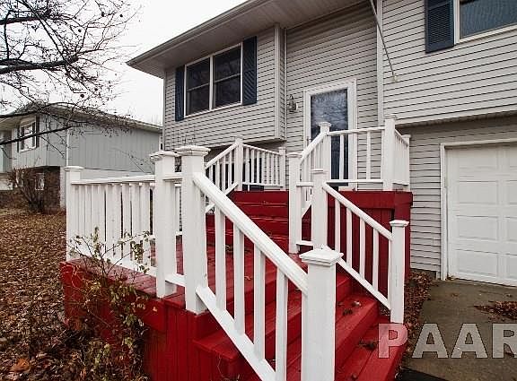 4th image of 403 Pecan St