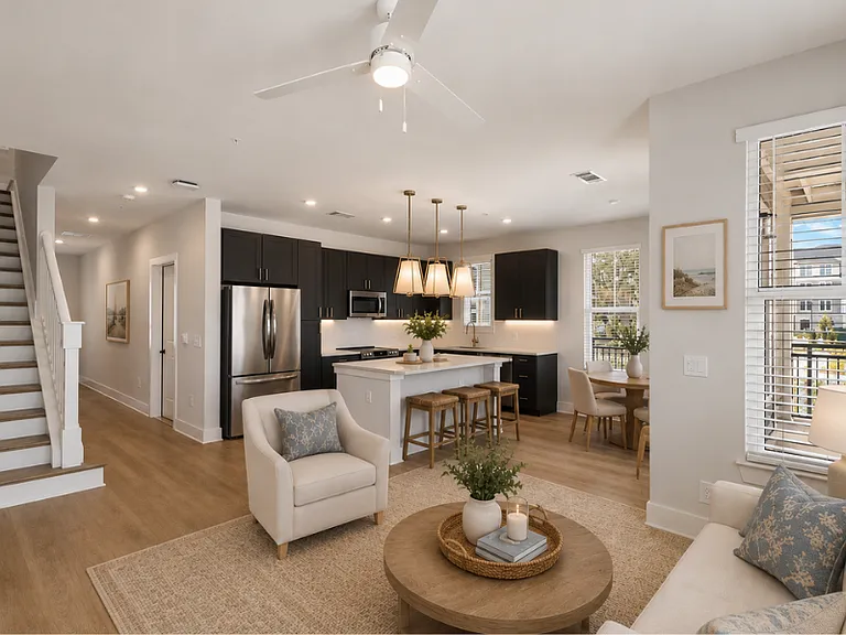 The Henslow Daniel Island Apartments & Townhomes — Photo 40