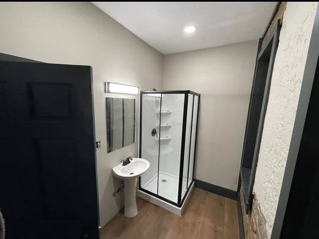 2 bed, 1.0 bath, 980 sqft, $1,000 — Photo 3