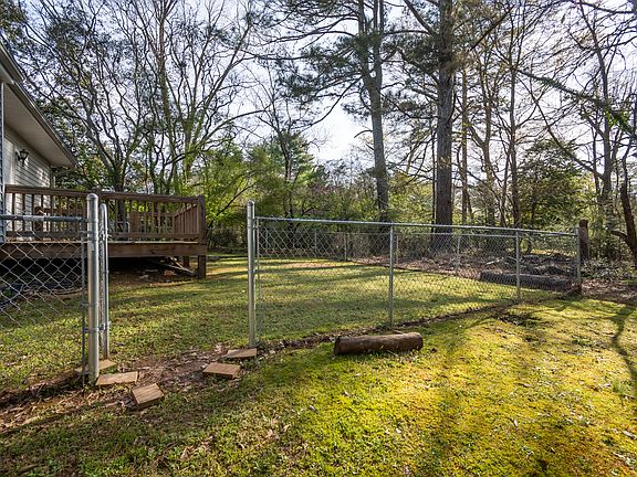 5th image of 155 Arthur Cir
