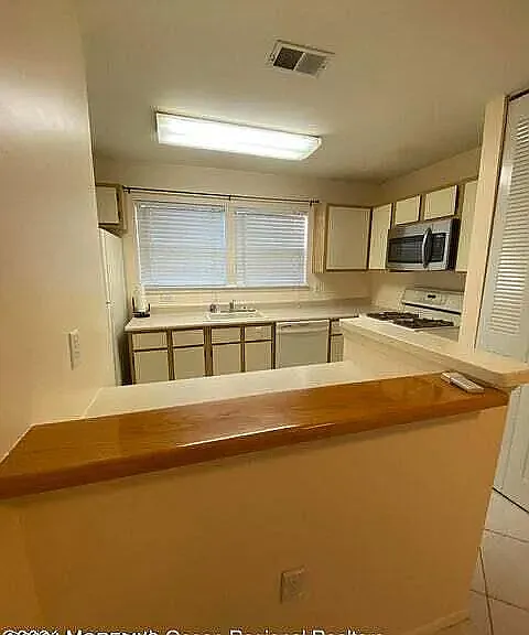 106 Whispering Oaks Way — Photo 10