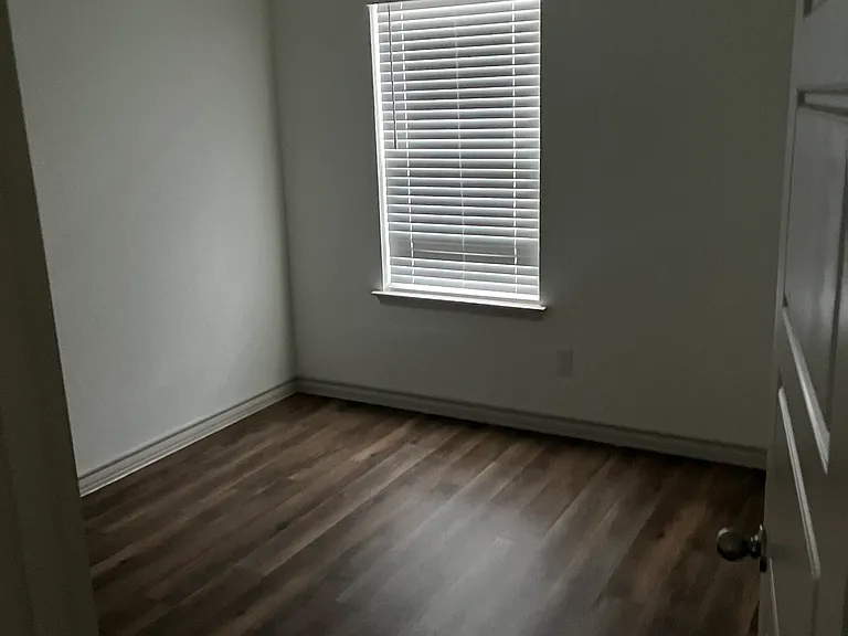 2077 Silver Oaks #1 — Photo 10