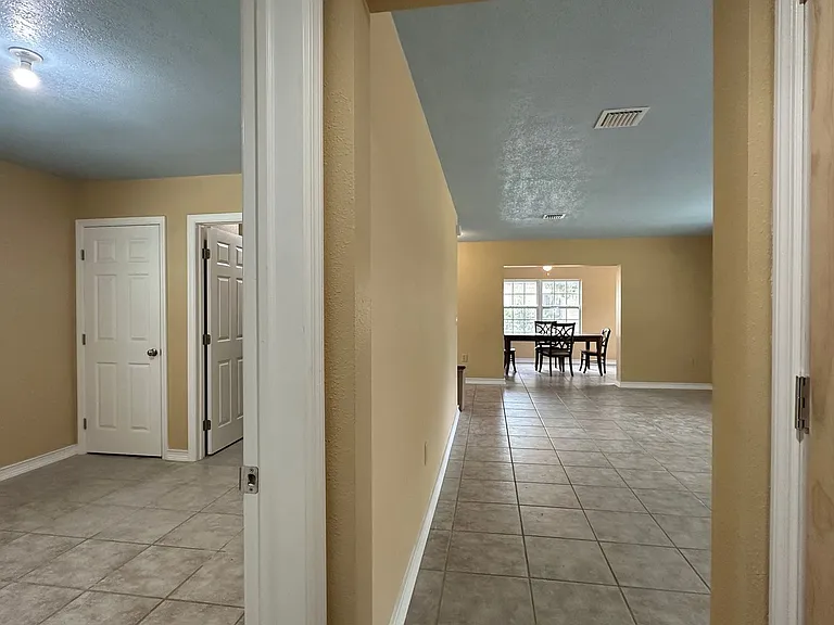 261 Caldwell St — Photo 31