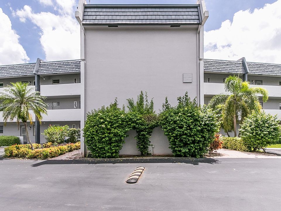 1st image of 7837 Golf Circle Dr APT 302