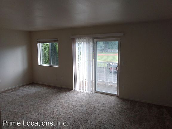 3rd image of 822 E Pioneer Ave #8697050