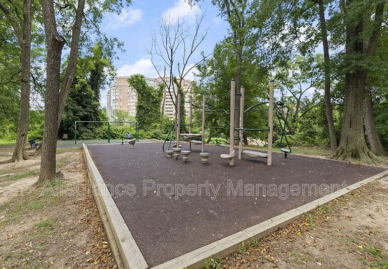3312 S 28th St #303 — Photo 23