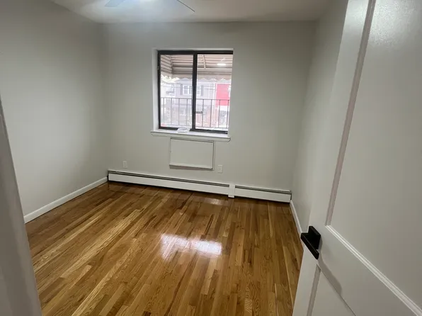 919 Tilden St, Bronx, NY 10469