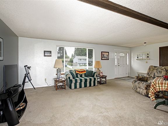 3rd image of 821 25th St SE