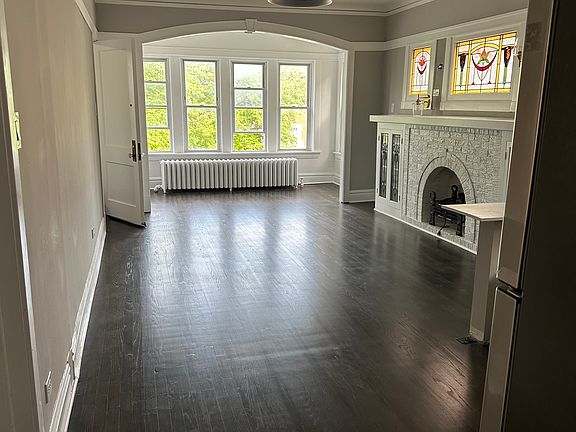 4th image of 1936 Kenilworth Ave #2F