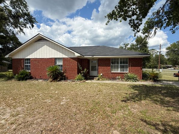 682 Sabreena Cir