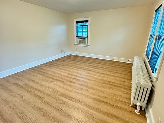 5th image of 403 Nott St