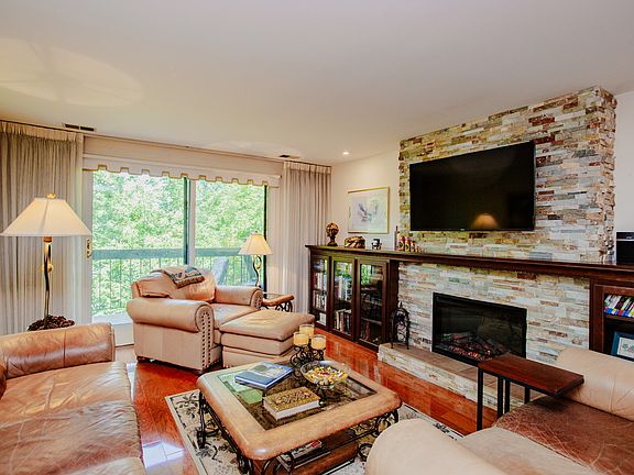 4th image of 9221 Drake Ave APT 304