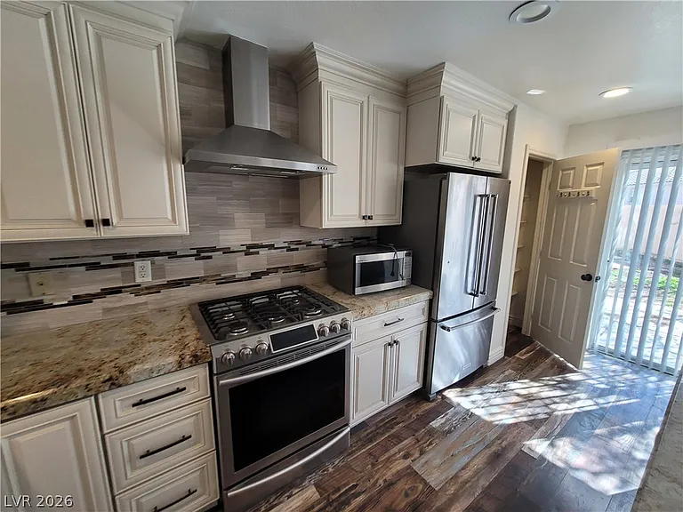10799 Flame Vine Ct — Photo 74
