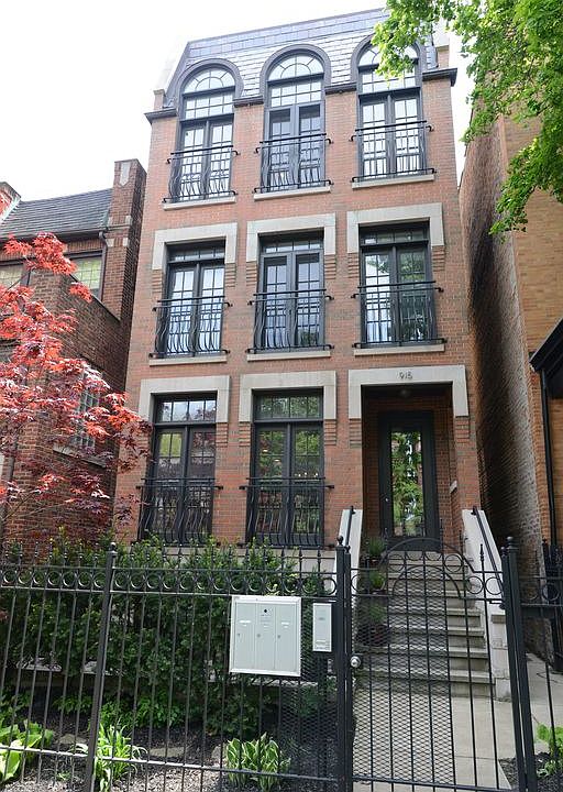 915 W Wrightwood Ave #3