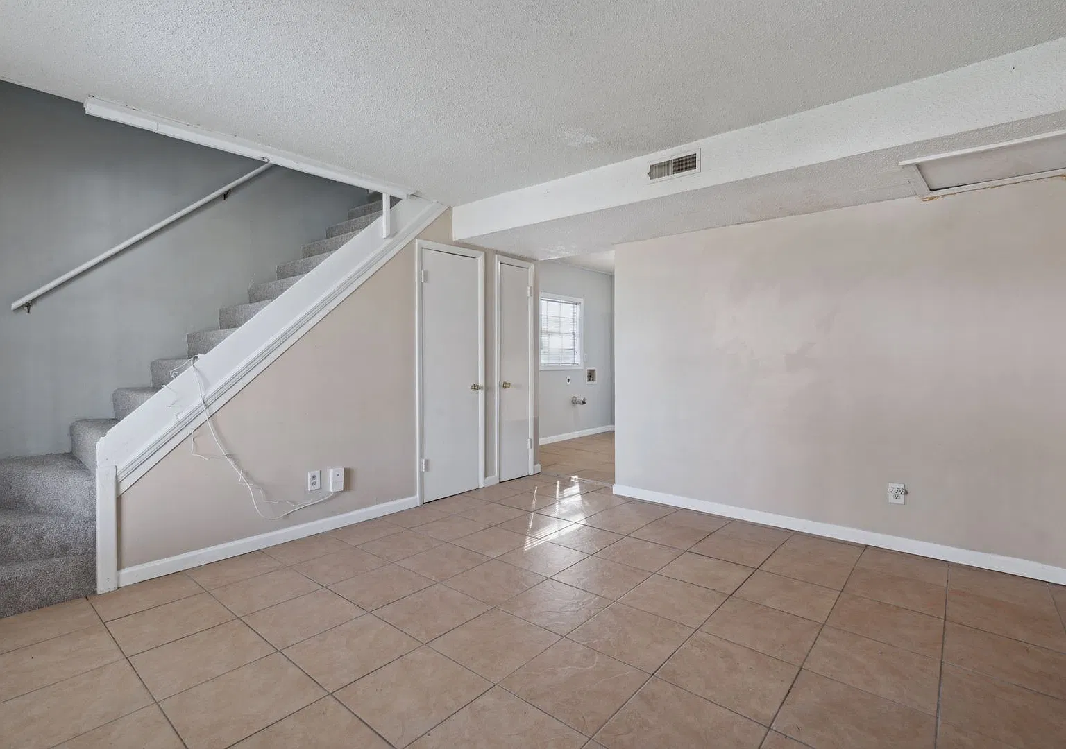 1506 Toll Gate Road — Photo 3
